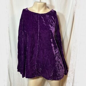 Habitat women’s medium long sleeve purple crushed velvet top